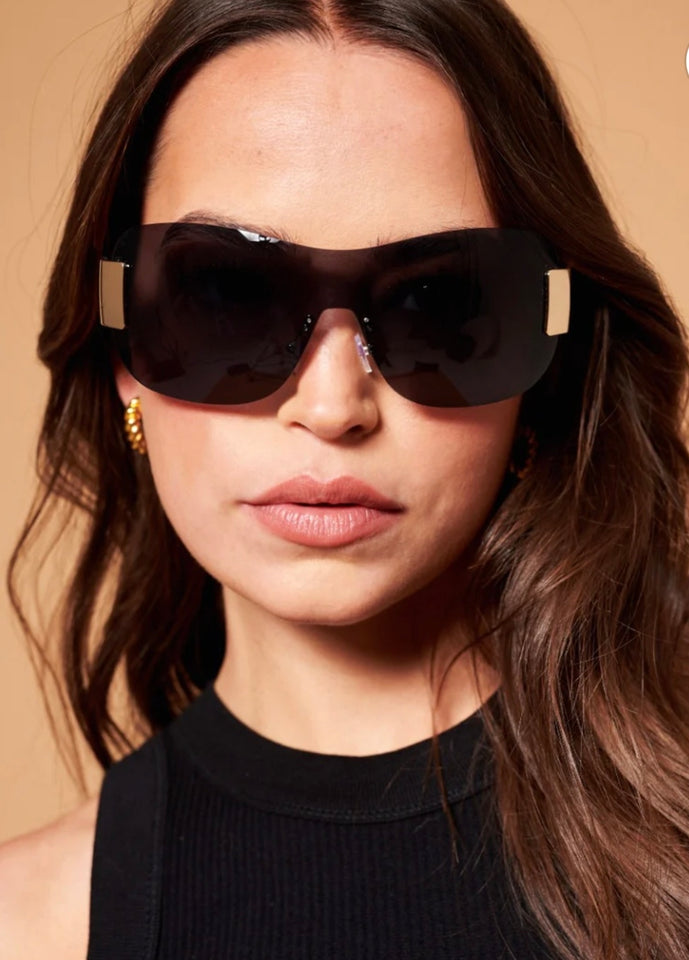 Bella Wraparound sunglasses