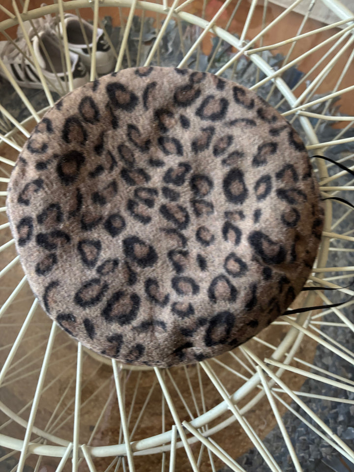 Beret leopard felt hat